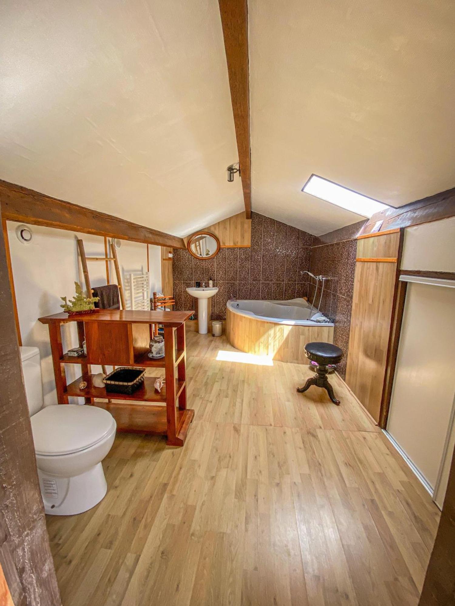 Ryokan Lankana Exideuil-sur-Vienne 외부 사진