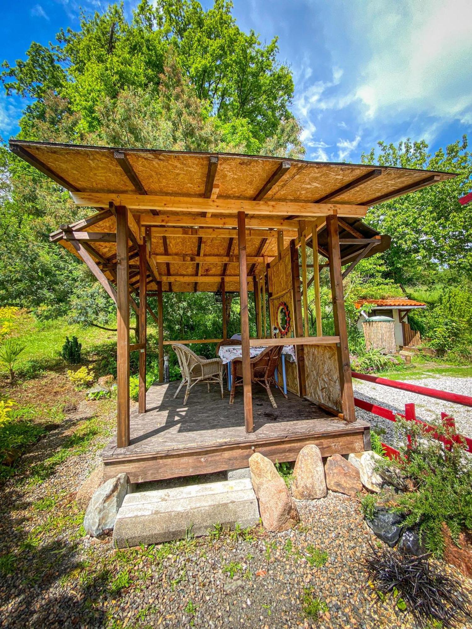 Ryokan Lankana Exideuil-sur-Vienne 외부 사진